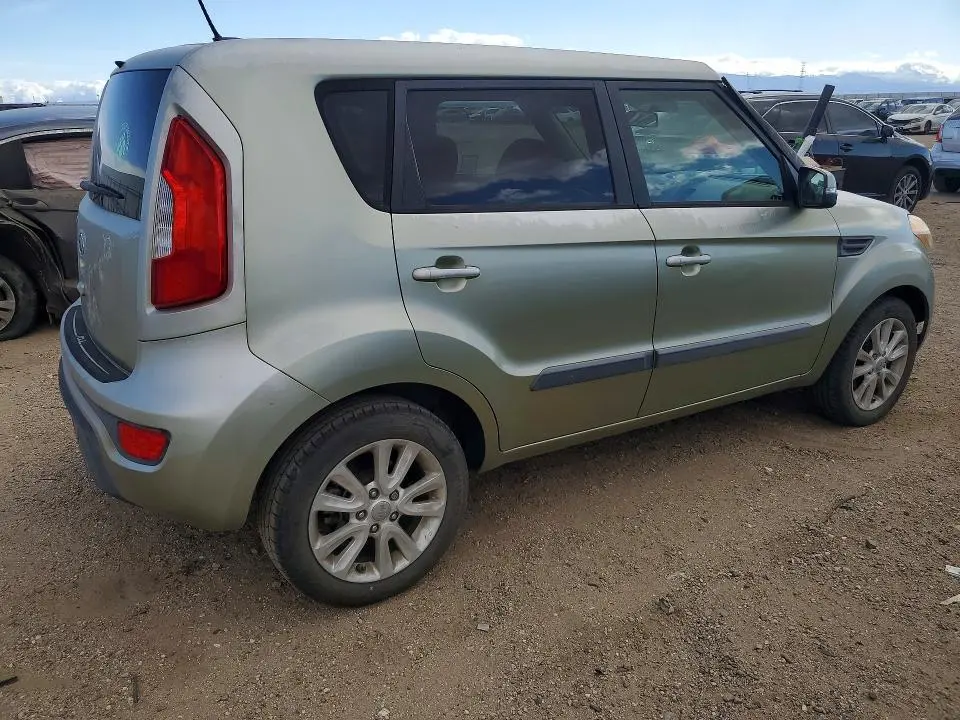 2012 KIA SOUL +  