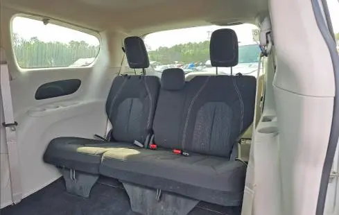 2020 CHRYSLER VOYAGER L  