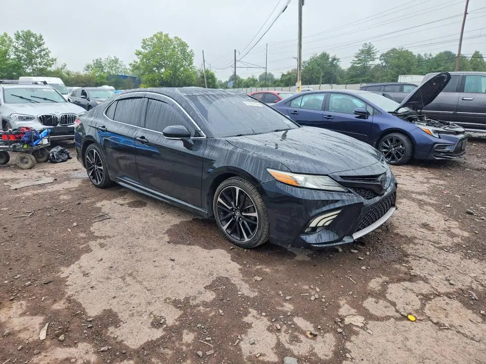 2018 TOYOTA CAMRY XSE V6  