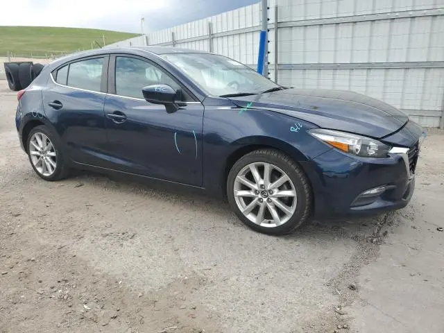2017 MAZDA 3 TOURING  