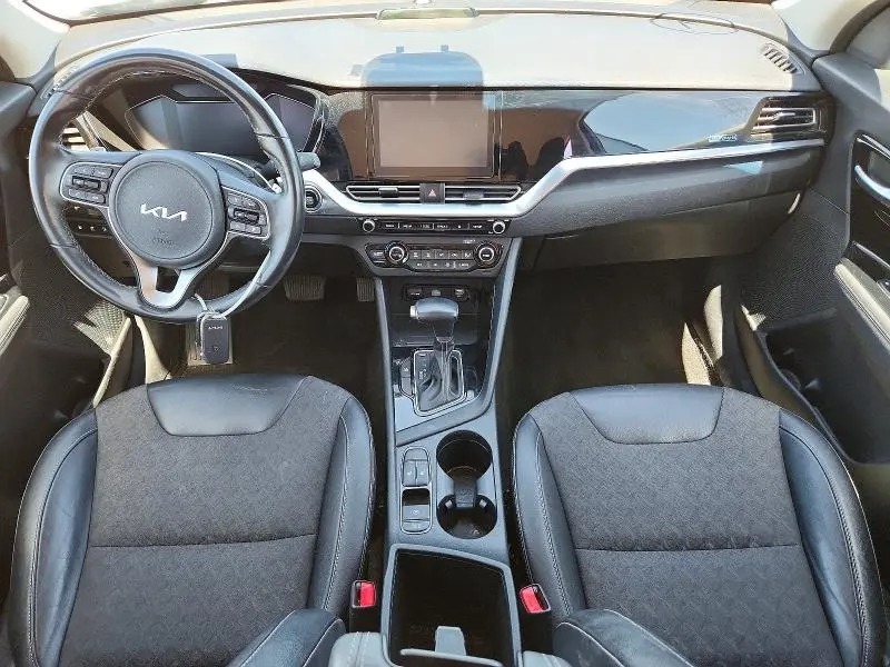 2022 KIA NIRO EX  