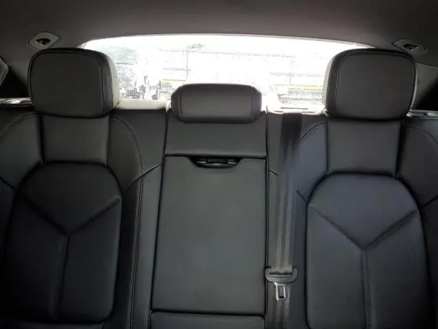 2024 PORSCHE MACAN S