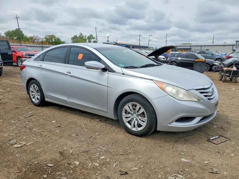 2011 HYUNDAI SONATA GLS  