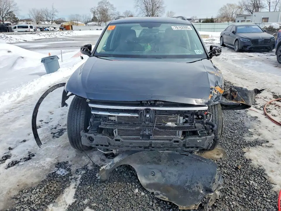 2021 VOLKSWAGEN TIGUAN SE  