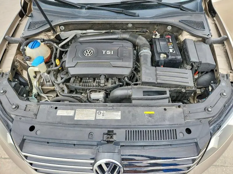 2015 VOLKSWAGEN PASSAT S  