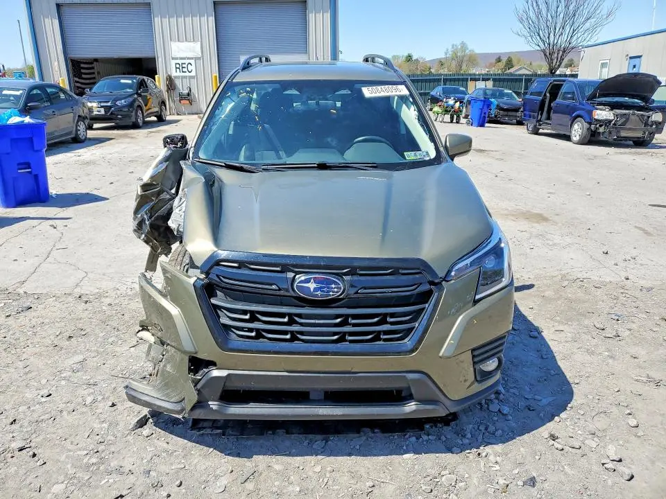 2023 SUBARU FORESTER PREMIUM  