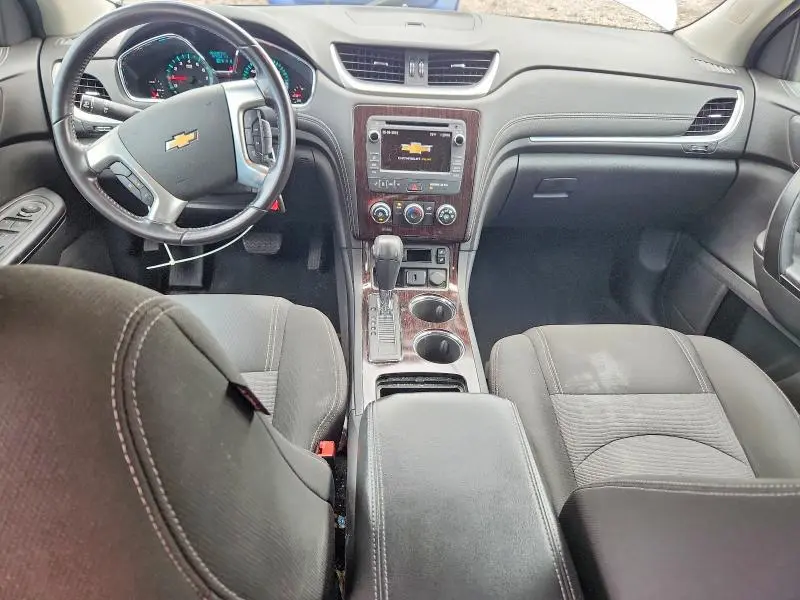 2017 CHEVROLET TRAVERSE LT  