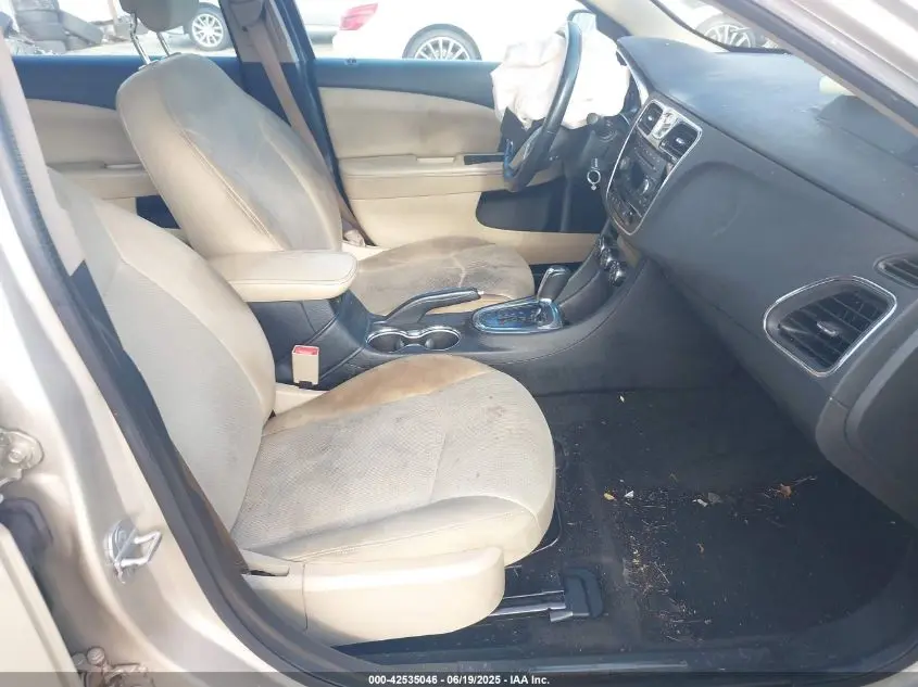 2014 CHRYSLER 200 TOURING