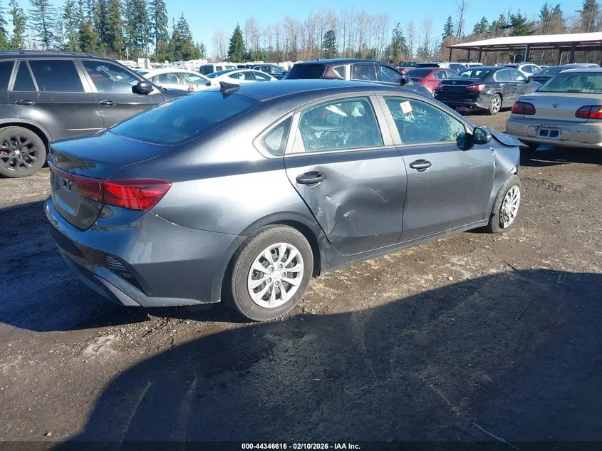 2024 KIA FORTE LX