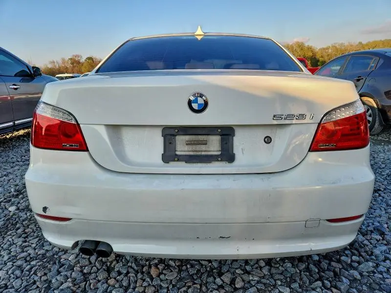 2010 BMW 528 I  