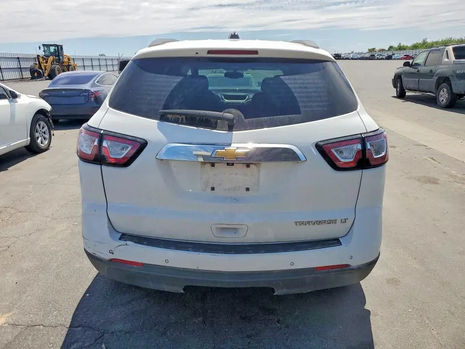 2016 CHEVROLET TRAVERSE LT  