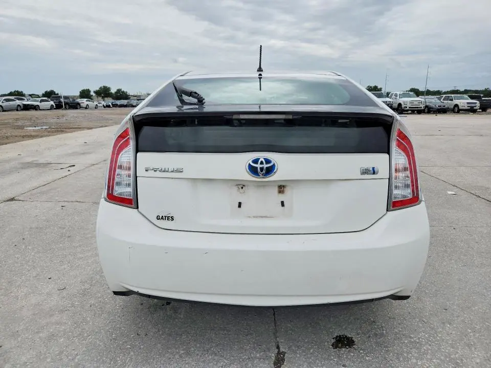 2013 TOYOTA PRIUS TWO  