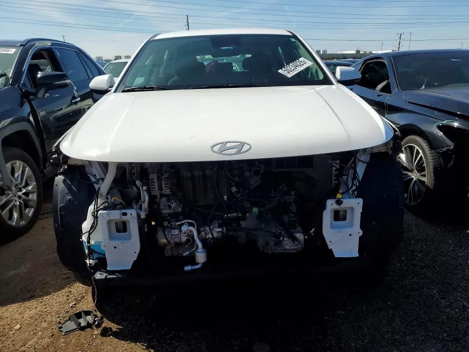 2025 HYUNDAI KONA SE  