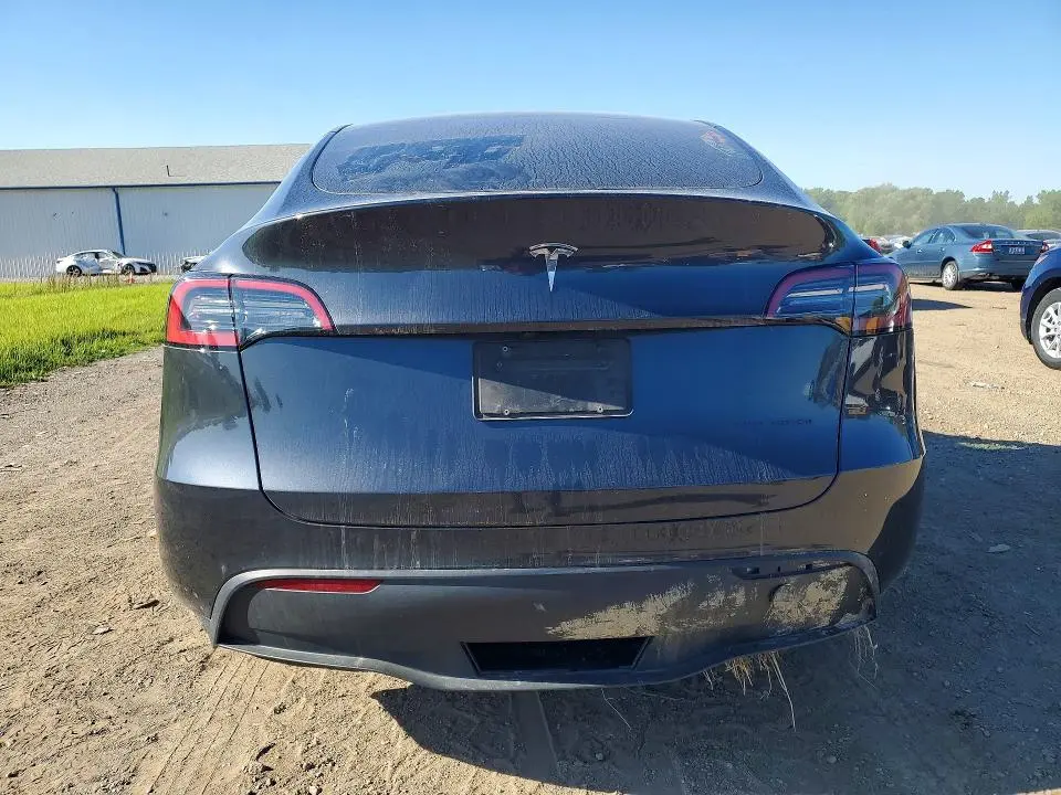 2025 TESLA MODEL Y   