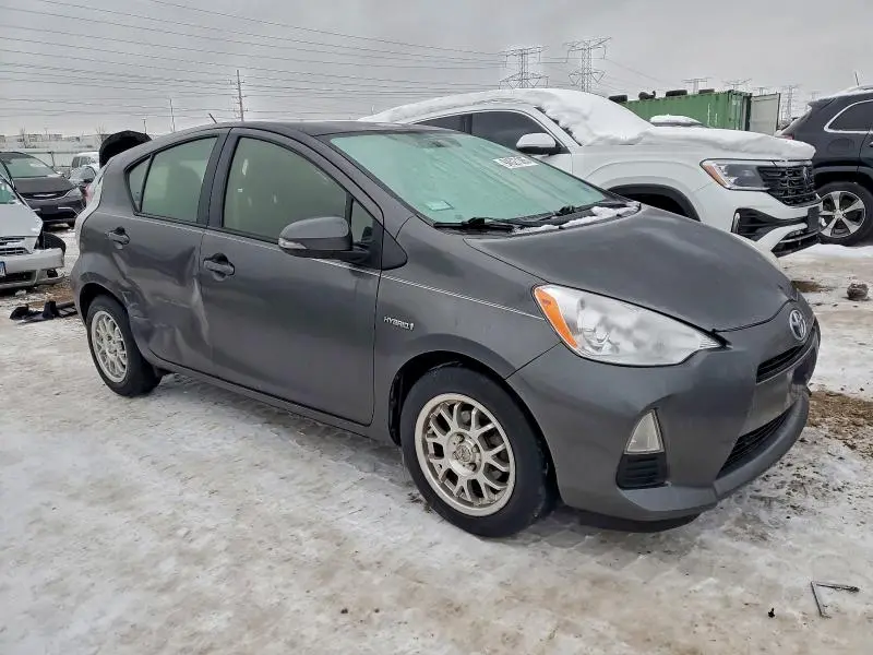 2013 TOYOTA PRIUS C   