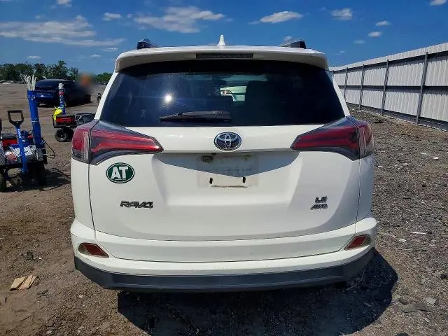 2016 TOYOTA RAV4 LE  