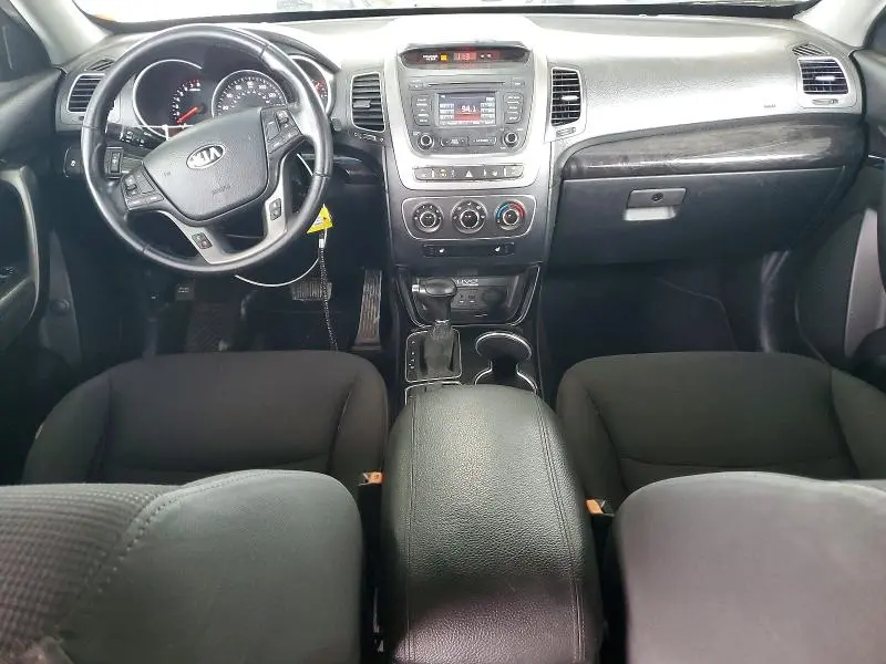 2014 KIA SORENTO LX  