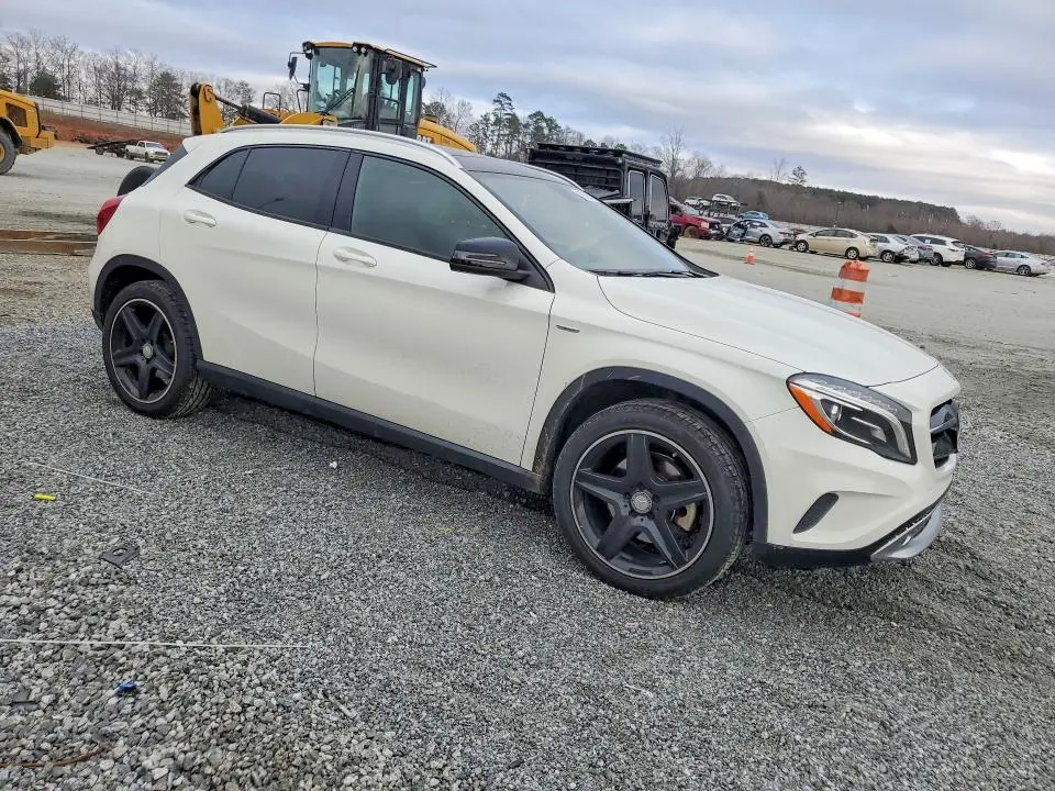 2015 MERCEDES-BENZ GLA 250 4MATIC  