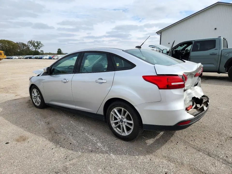 2015 FORD FOCUS SE  