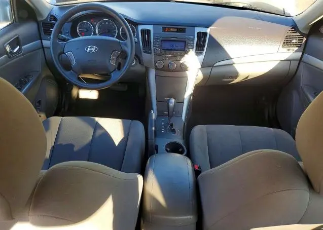 2010 HYUNDAI SONATA GLS  