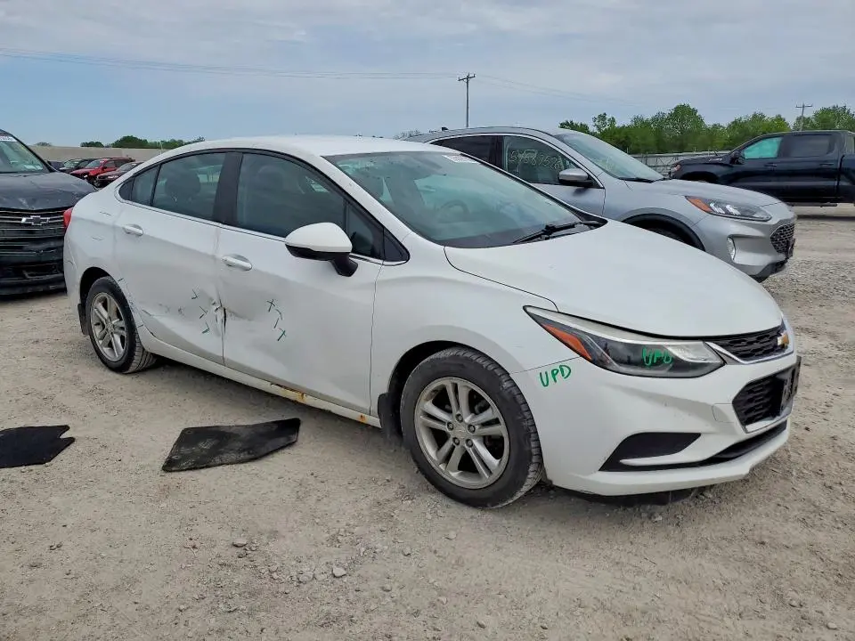2016 CHEVROLET CRUZE LT  