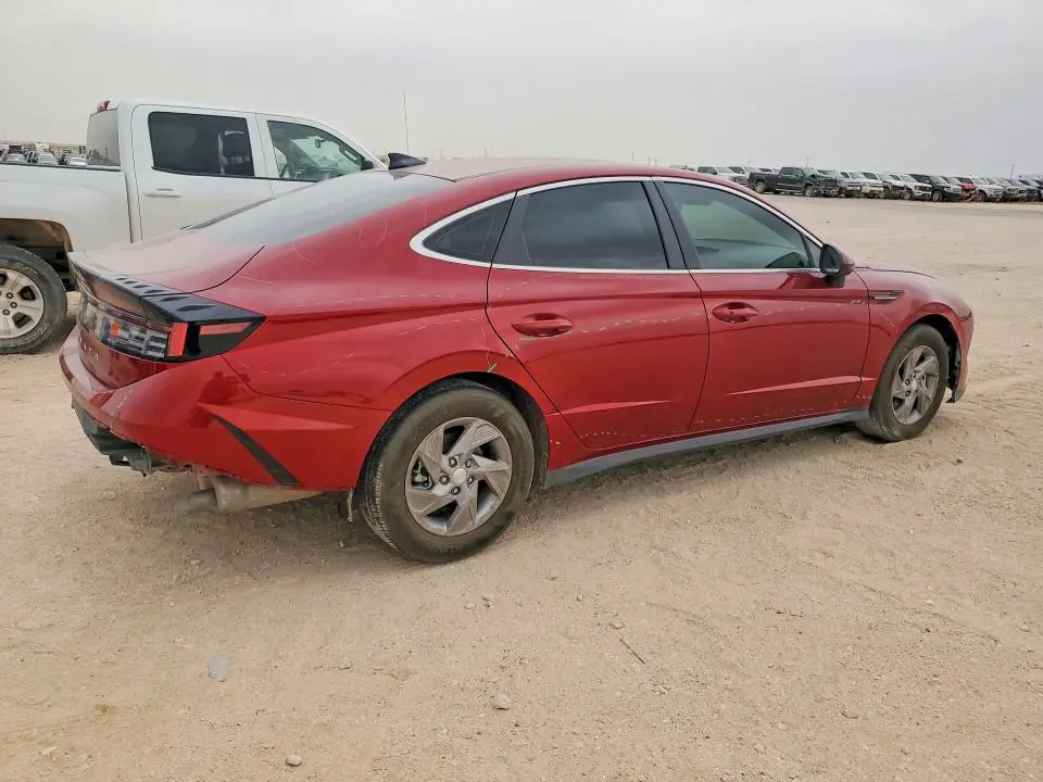 2025 HYUNDAI SONATA SE  