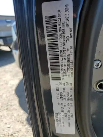 2017 RAM 1500 SLT  