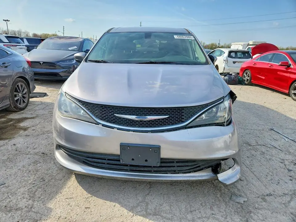 2017 CHRYSLER PACIFICA LX  