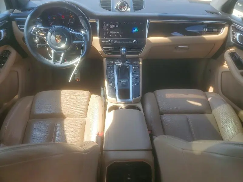 2021 PORSCHE MACAN   