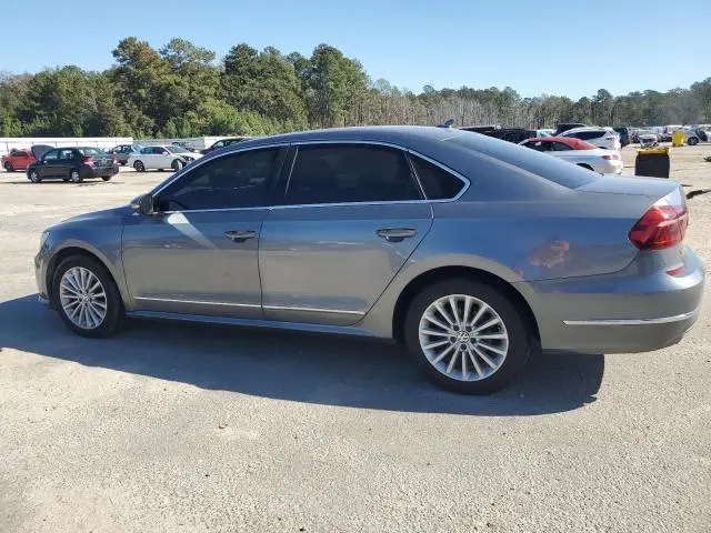 2017 VOLKSWAGEN PASSAT SE  