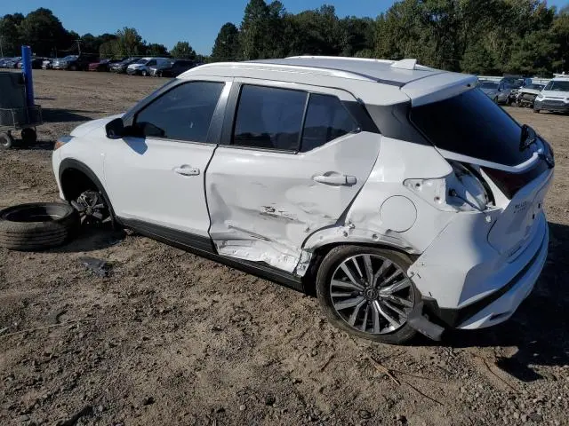 2022 NISSAN KICKS SV  