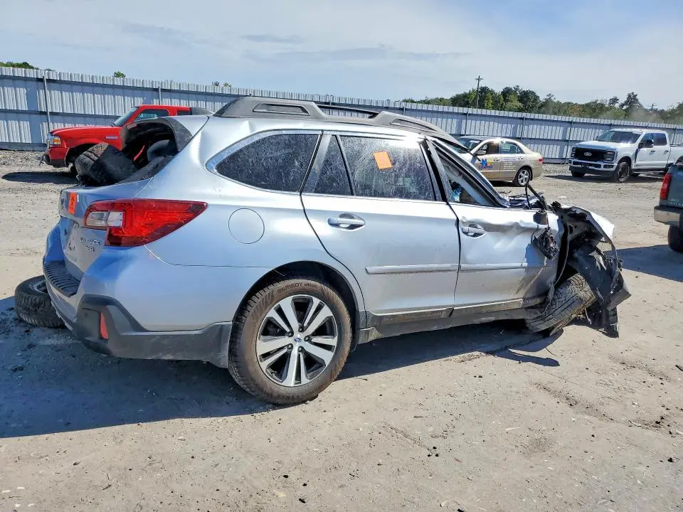 2018 SUBARU OUTBACK 3.6R LIMITED  
