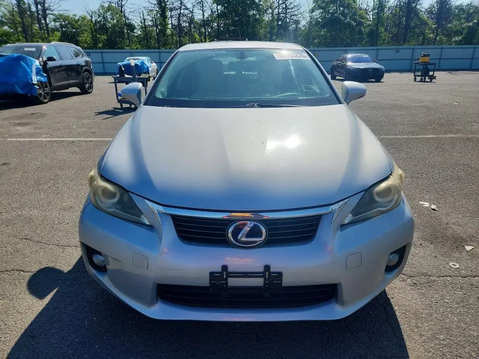 2011 LEXUS CT 200  