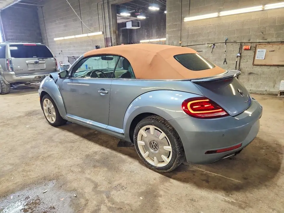 2019 VOLKSWAGEN BEETLE S  