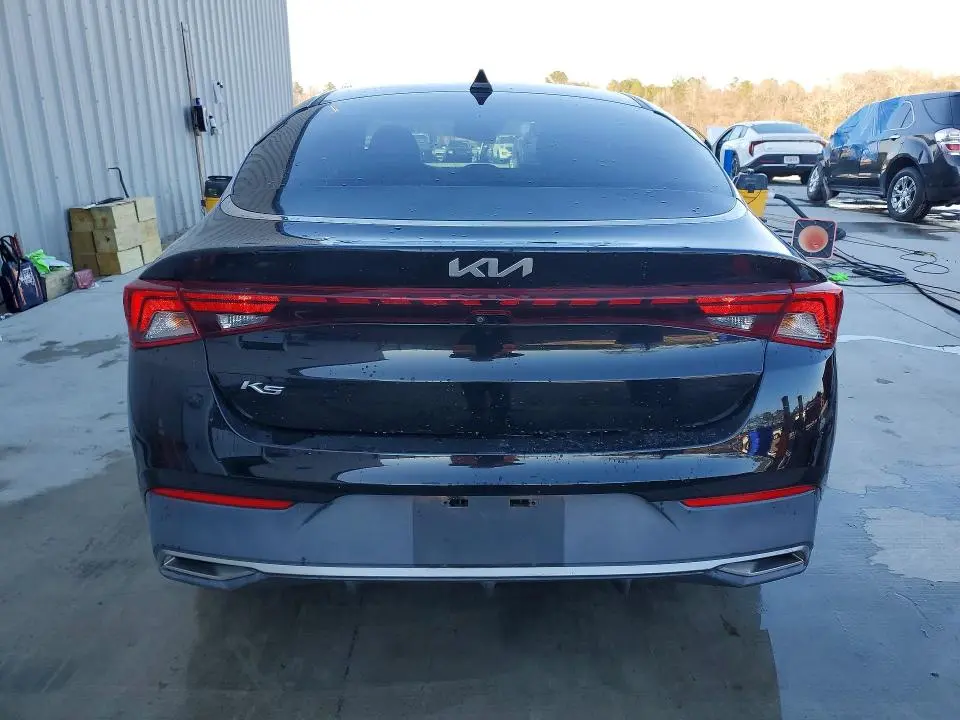 2022 KIA K5 LX  