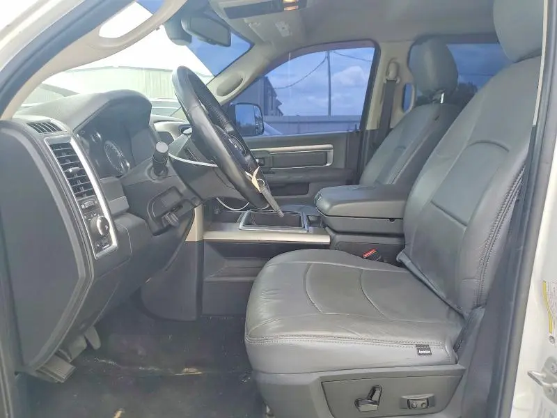 2015 RAM 3500 SLT  