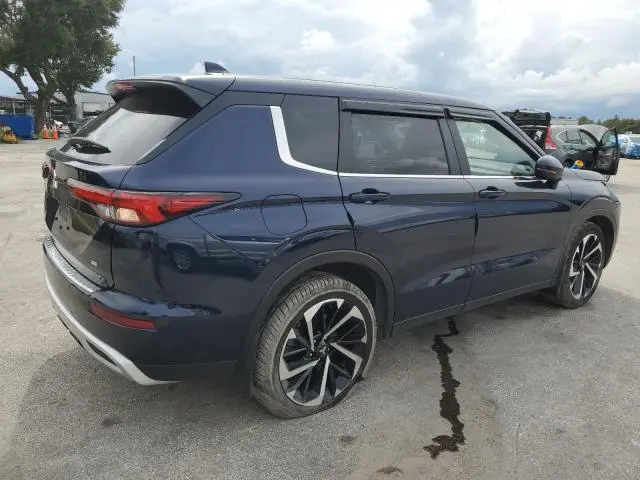 2024 MITSUBISHI OUTLANDER SE