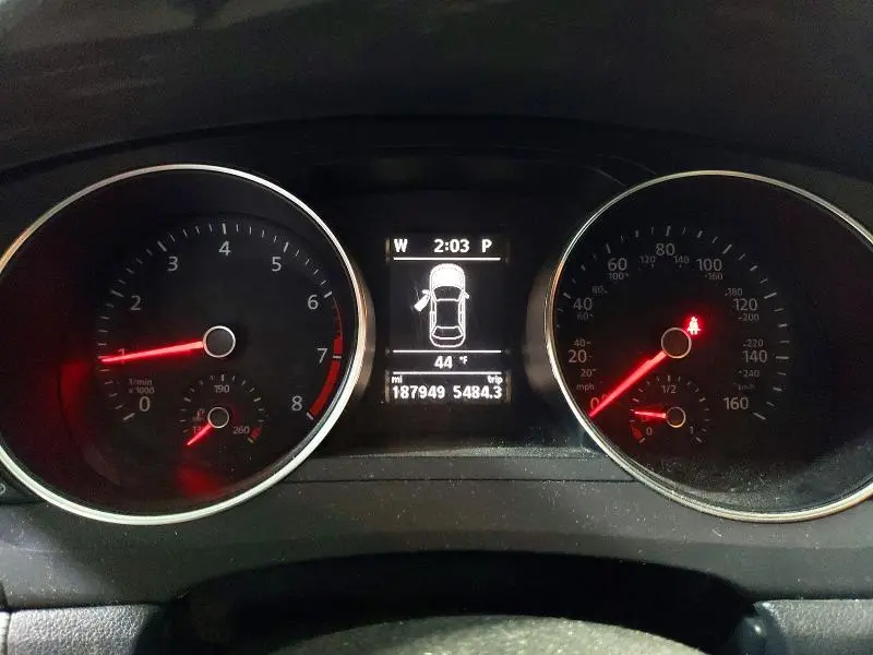 2015 VOLKSWAGEN JETTA SE  