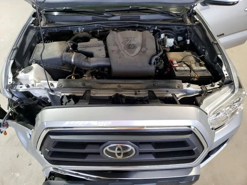 2021 TOYOTA TACOMA SR5 V6  