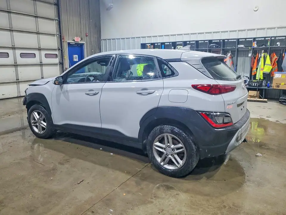 2022 HYUNDAI KONA SE  