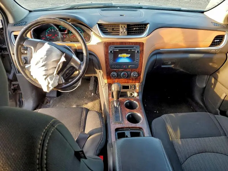 2014 CHEVROLET TRAVERSE LT  