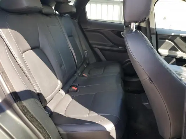 2018 JAGUAR F-PACE PREMIUM  