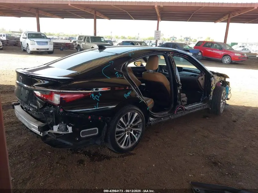 2020 LEXUS ES 300H  