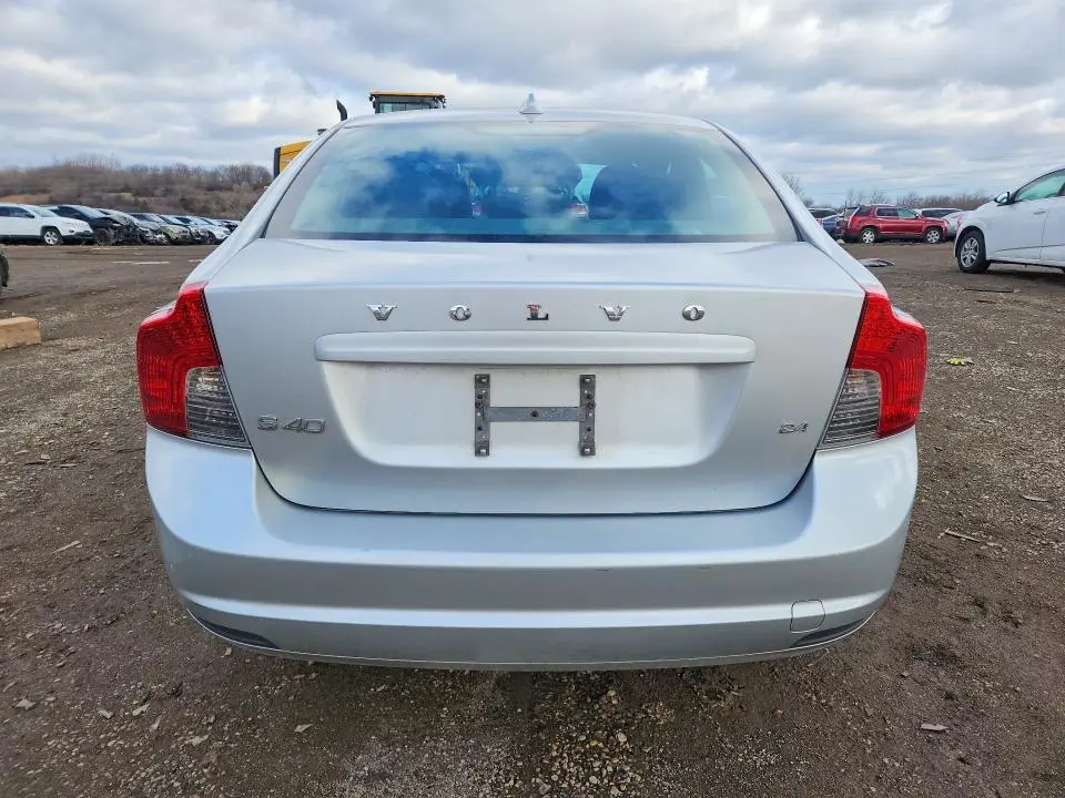 2010 VOLVO S40 2.4I  