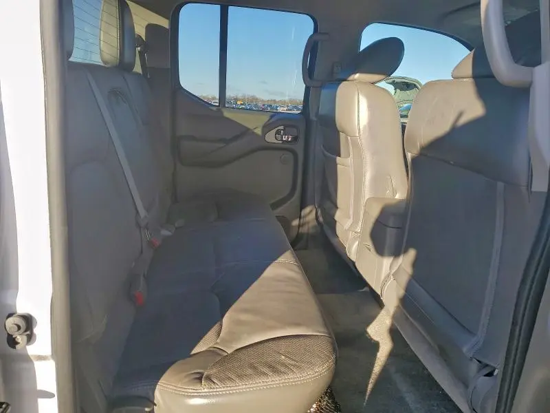 2012 NISSAN FRONTIER S  