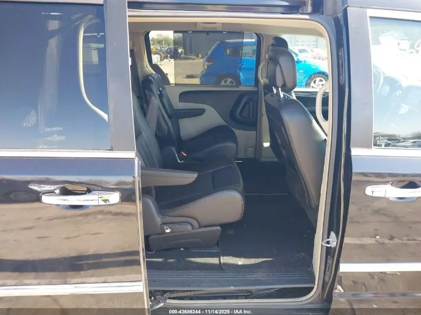 2015 CHRYSLER TOWN & COUNTRY TOURING-L