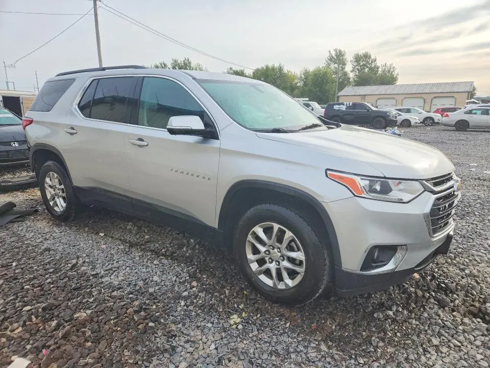 2020 CHEVROLET TRAVERSE LT  