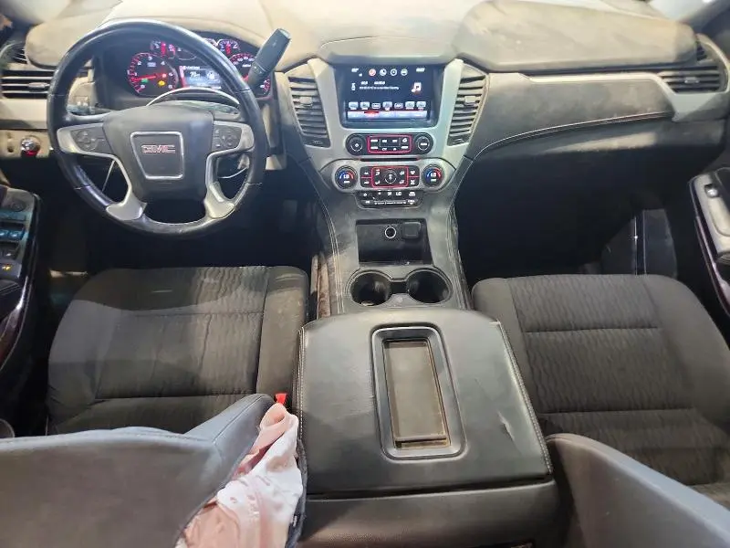 2016 GMC YUKON SLE  