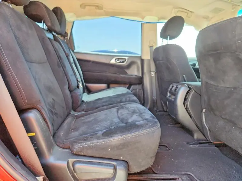2015 NISSAN PATHFINDER SV  