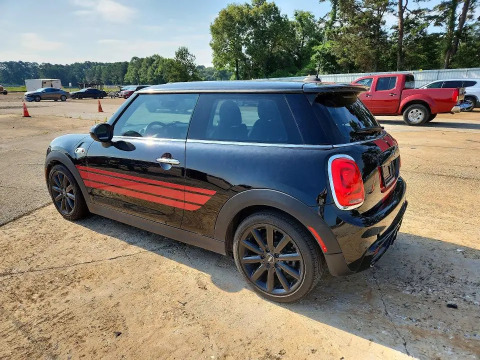 2017 MINI COOPER S  